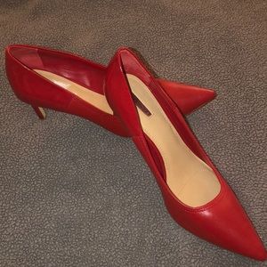 Red TAHARI Pumps